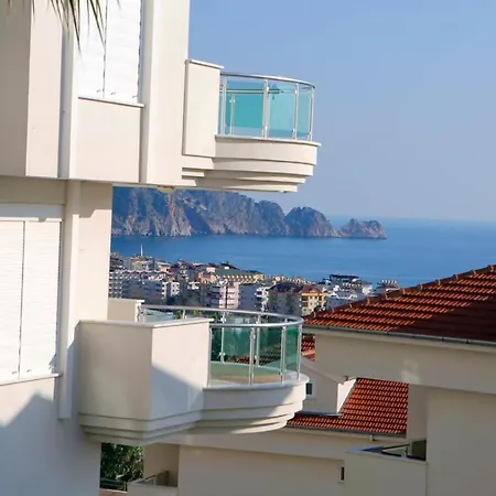 Beautiful Green At Cleopatra Beach Apartment *